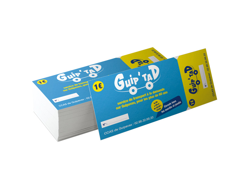 Tickets empilés de couleur bleue et jaune avec logo Guip'Tad